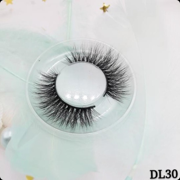 Lashes!! - Picture 8 of 8